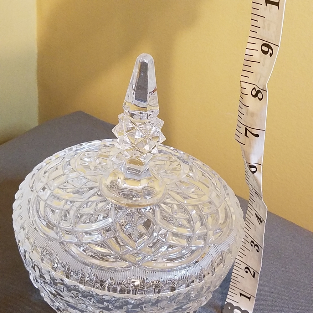Crystal glass covered candy dish footed - Picture 12 of 12